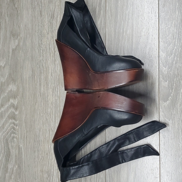 Kimchi Blue Sophie Ankle Tie Wedge - Picture 13 of 14